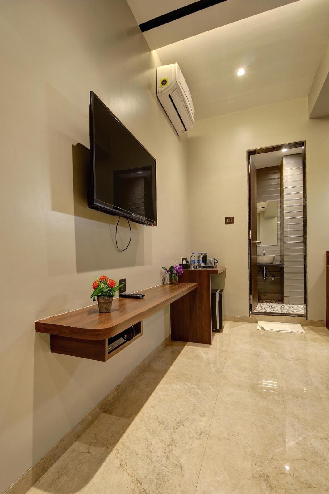 Magnus Fortune House Business Hotel , Magarpatta Mundhva 외부 사진