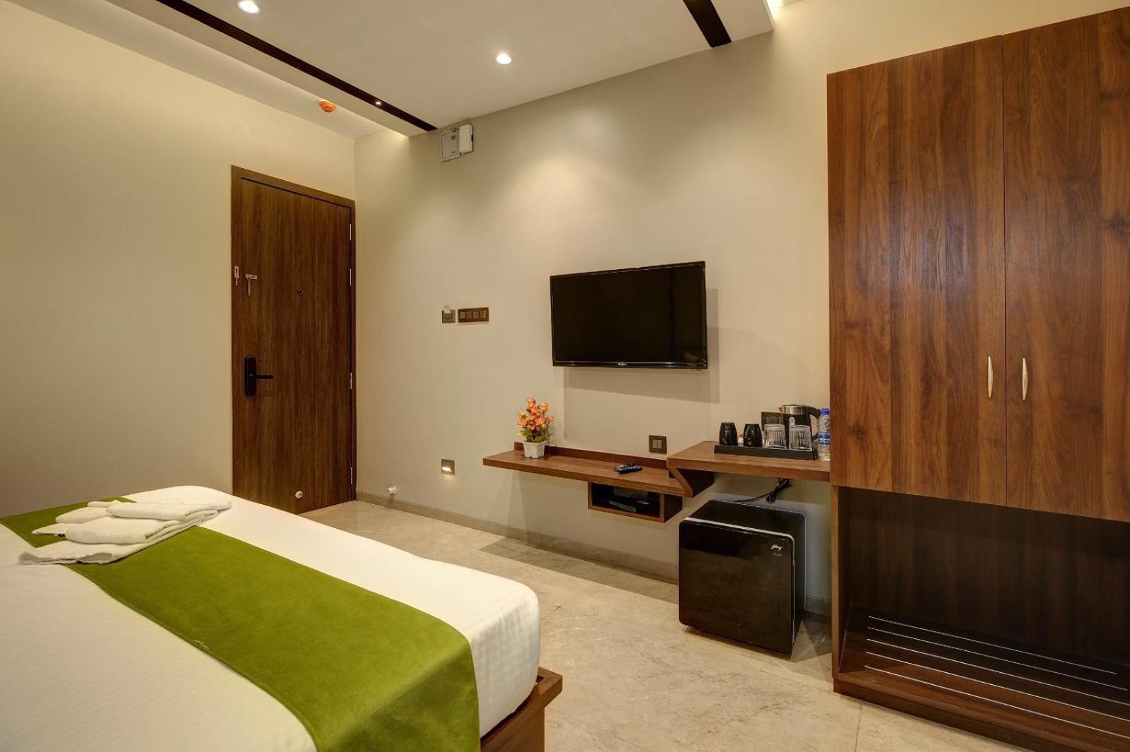 Magnus Fortune House Business Hotel , Magarpatta Mundhva 외부 사진