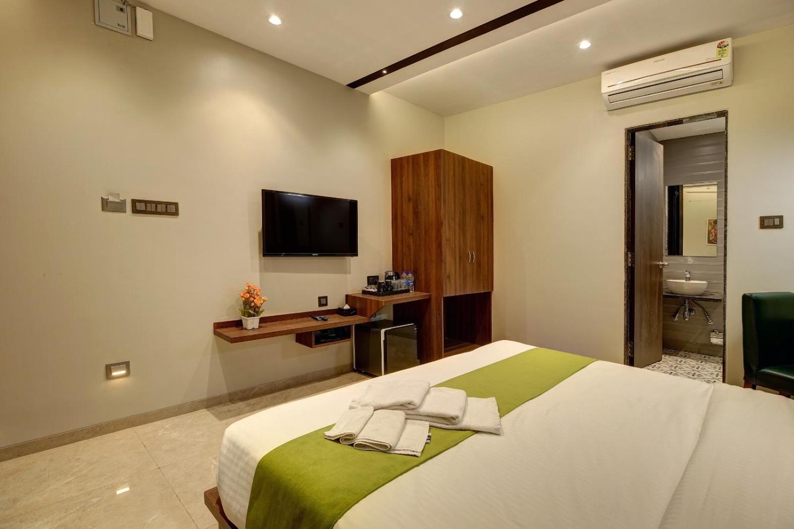 Magnus Fortune House Business Hotel , Magarpatta Mundhva 외부 사진